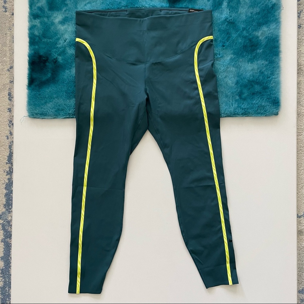 Nike One Luxe Icon Clash Women's Mid-rise 7/8 Leggings Size 1X - Picture 4 of 15